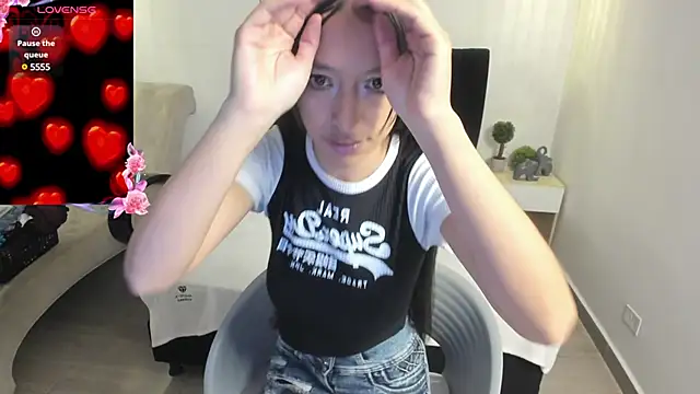 Snapshot of Scarlett__bell chatting on 03-20-25, 12:53 Scarlett bell online show from 03-20-25, 12:53