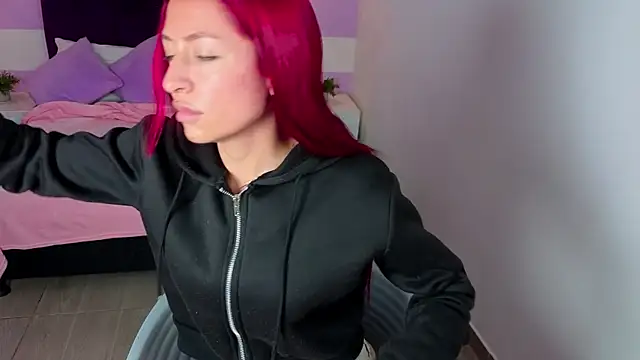 Scarlett  bell online show from 06-19-26, 01:15