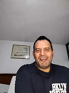 RogueTraveler online show from 10-17-25, 02:48