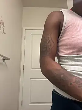 Snapshot of TransboyJay chatting on 02-12-25, 06:29 TransboyJay online show from 02-12-25, 06:29