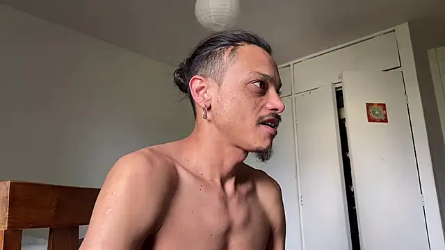 Snapshot of villanocat chatting on 12-06-24, 07:56 villanocat online show from 12-06-24, 07:56