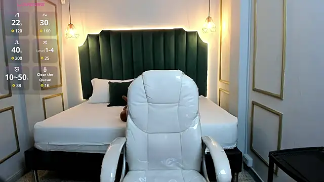 HannaPaola online show from 01-14-25, 04:15