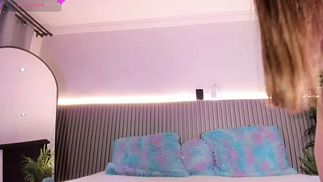 Snapshot of valentina_lux chatting on 02-10-26, 07:07 valentina lux online show from 02-10-26, 07:07