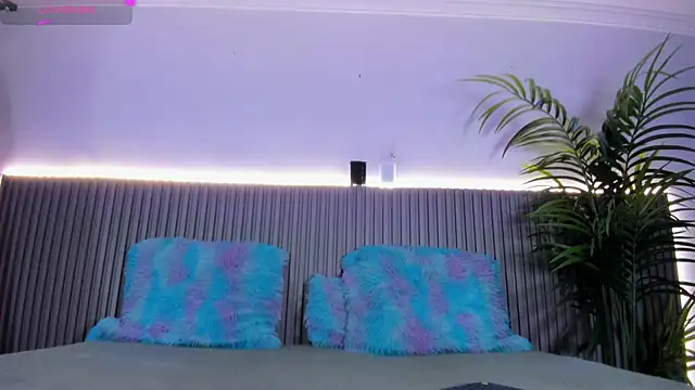 Snapshot of valentina_lux chatting on 02-12-26, 07:20 valentina lux online show from 02-12-26, 07:20