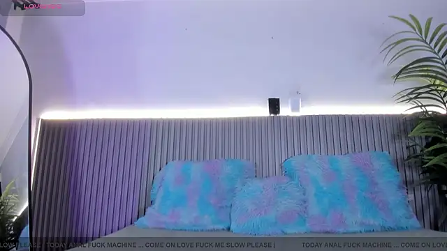 Snapshot of valentina_lux chatting on 02-23-26, 07:11 valentina lux online show from 02-23-26, 07:11