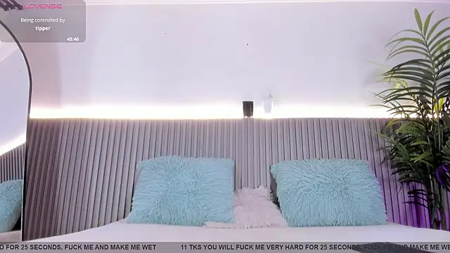 Snapshot of valentina_lux chatting on 03-07-26, 07:22 valentina lux online show from 03-07-26, 07:22