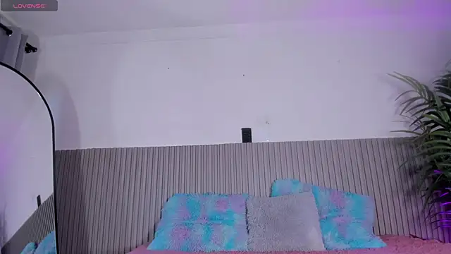 valentina lux online show from 05-05-26, 07:11