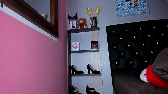 skinnycollins1 online show from 02-19-25, 05:38