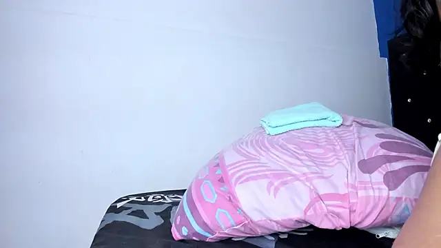 skinnycollins1 online show from 10-04-25, 02:42