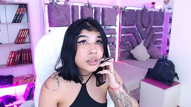 AliceWalker 11 online show from 01-19-25, 08:09