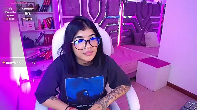 AliceWalker 11 online show from 02-03-25, 02:36