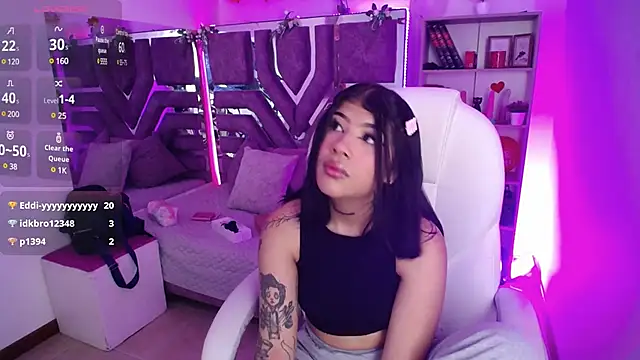 AliceWalker 11 online show from 02-25-25, 08:09