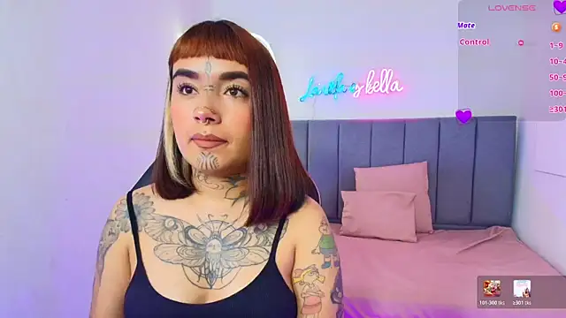 Snapshot of oliviia_tay chatting on 02-18-26, 07:43 oliviia tay online show from 02-18-26, 07:43