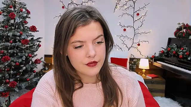 Snapshot of showmeparadise chatting on 12-18-24, 09:14 showmeparadise online show from 12-18-24, 09:14