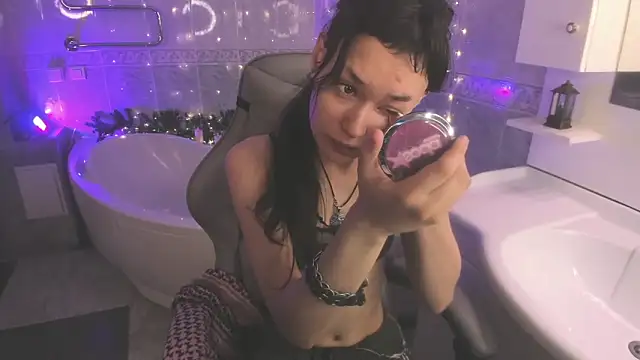 Emily Strikeee online show from 01-15-25, 11:53