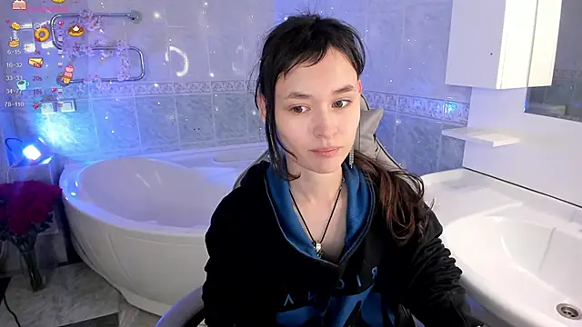 Emily Strikeee online show from 10-10-25, 09:08