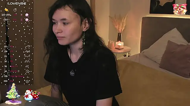 Emily Strikeee online show from 12-21-25, 10:22