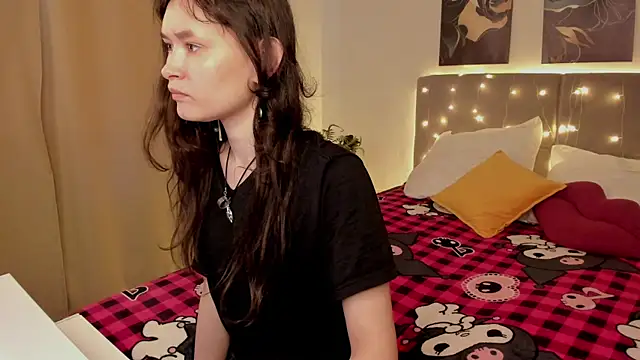 Emily Strikeee online show from 05-07-26, 01:44