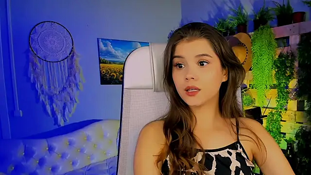 EvaThopson online show from 10-15-25, 08:58