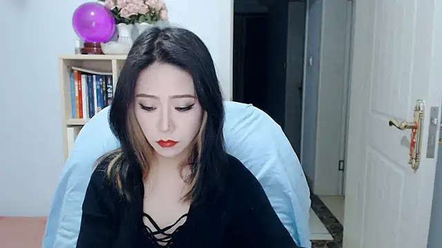SuSushi728 online show from 05-01-26, 03:49