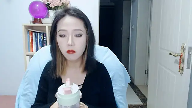 SuSushi728 online show from 05-07-26, 03:06