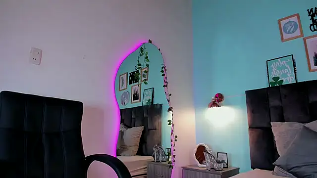 ChanelAdamss  online show from 03-18-25, 11:20