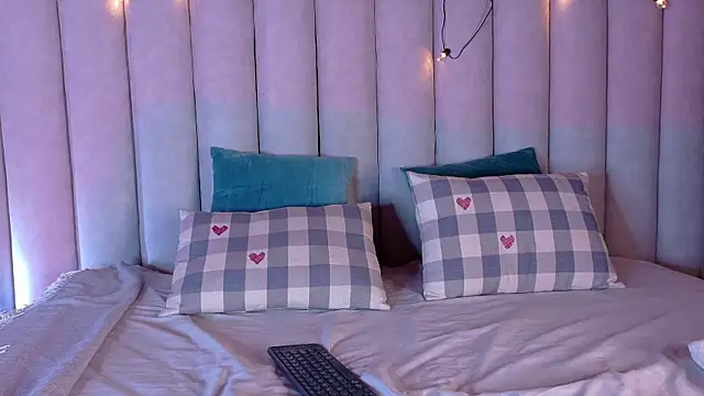 ChanelAdamss  online show from 10-02-25, 03:02