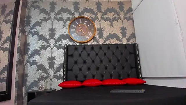 Snapshot of Ambar_Collingg chatting on 02-10-25, 01:35 Ambar Collingg online show from 02-10-25, 01:35