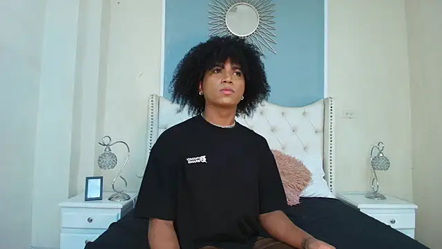 Snapshot of Ambar_Collingg chatting on 03-07-25, 01:29 Ambar Collingg online show from 03-07-25, 01:29