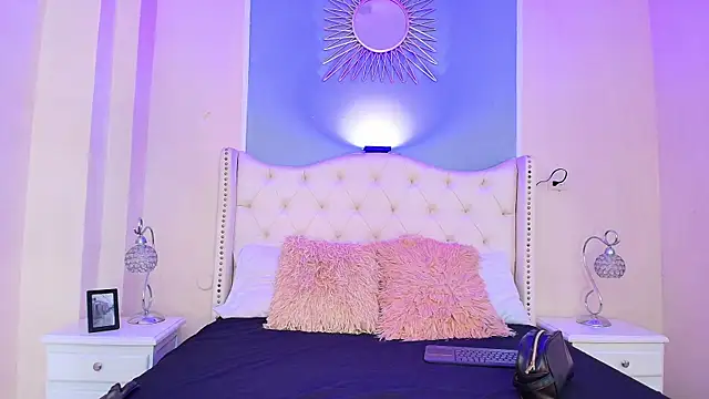 Snapshot of Ambar_Collingg chatting on 03-21-25, 12:06 Ambar Collingg online show from 03-21-25, 12:06