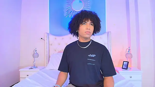 Snapshot of Ambar_Collingg chatting on 09-11-25, 02:17 Ambar Collingg online show from 09-11-25, 02:17