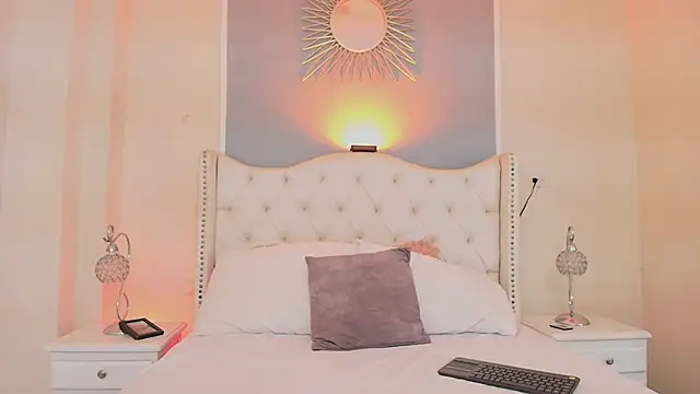 Snapshot of Ambar_Collingg chatting on 09-16-25, 01:45 Ambar Collingg online show from 09-16-25, 01:45