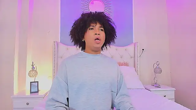 Snapshot of Ambar_Collingg chatting on 10-29-25, 01:57 Ambar Collingg online show from 10-29-25, 01:57