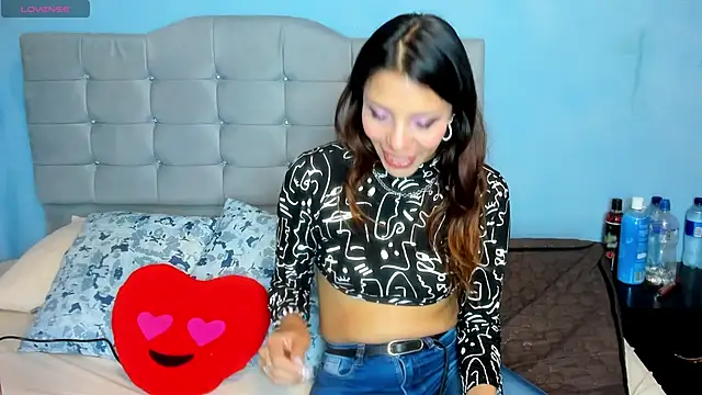 Selenakyle92  online show from 01-17-25, 08:33