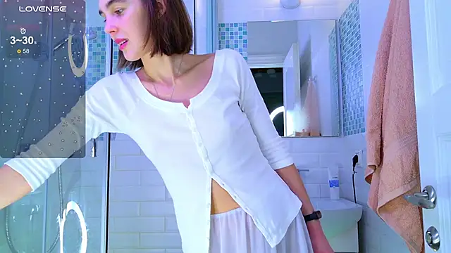 lylylovesyou online show from 12-19-25, 02:35