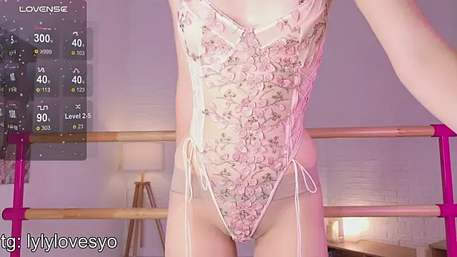 lylylovesyou online show from 06-21-26, 05:54