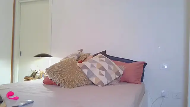 JuliaMartini online show from 01-15-26, 09:47