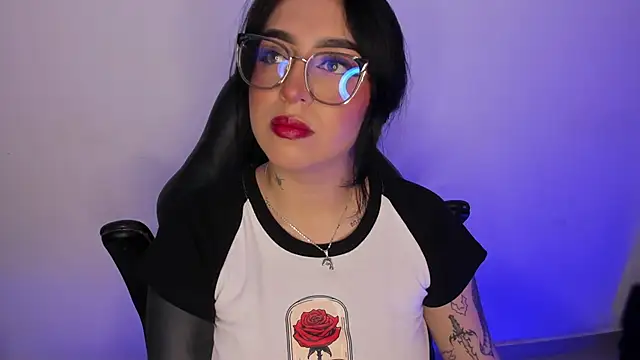 AnnikaMerliahh  online show from 10-11-25, 03:50