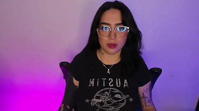 AnnikaMerliahh  online show from 10-15-25, 04:12