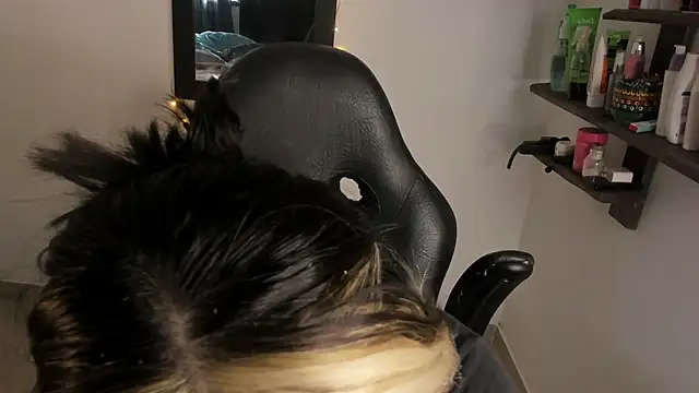 AnnikaMerliahh  online show from 01-09-26, 01:36