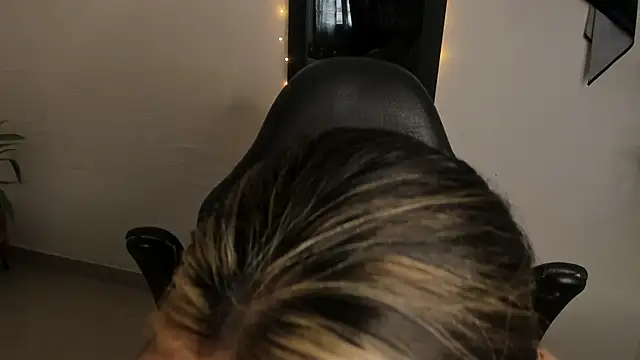 AnnikaMerliahh  online show from 02-05-26, 01:05