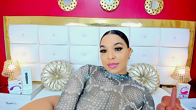 Snapshot of EileenBenzon chatting on 12-18-24, 10:57 EileenBenzon online show from 12-18-24, 10:57