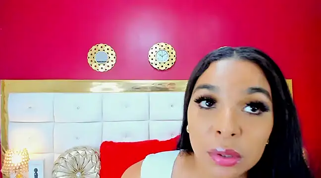 Snapshot of EileenBenzon chatting on 01-24-25, 07:08 EileenBenzon online show from 01-24-25, 07:08