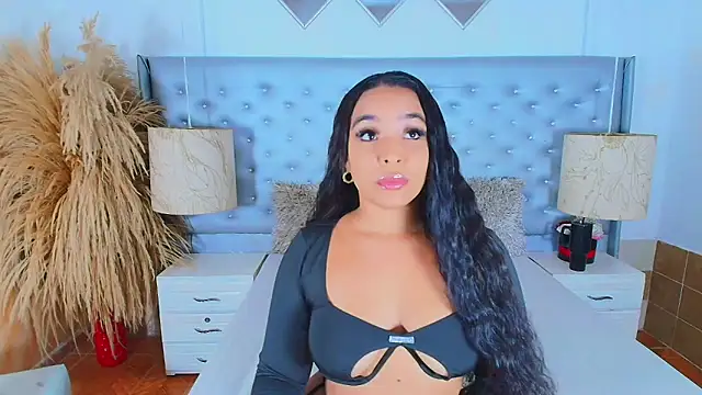 Snapshot of EileenBenzon chatting on 09-09-25, 04:17 EileenBenzon online show from 09-09-25, 04:17