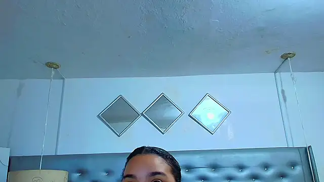 Snapshot of EileenBenzon chatting on 03-16-26, 03:16 EileenBenzon online show from 03-16-26, 03:16