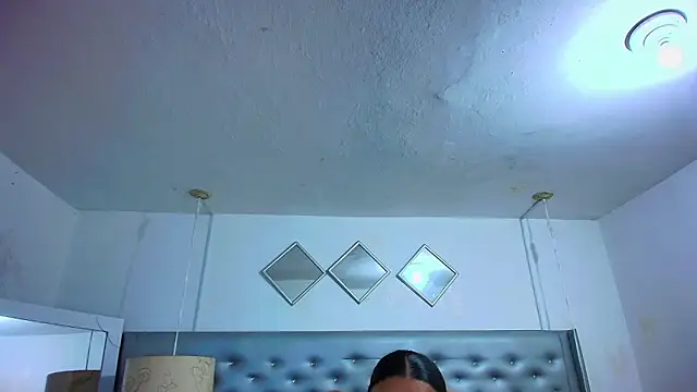 Snapshot of EileenBenzon chatting on 03-18-26, 05:16 EileenBenzon online show from 03-18-26, 05:16