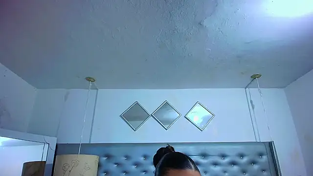 Snapshot of EileenBenzon chatting on 03-21-26, 07:28 EileenBenzon online show from 03-21-26, 07:28