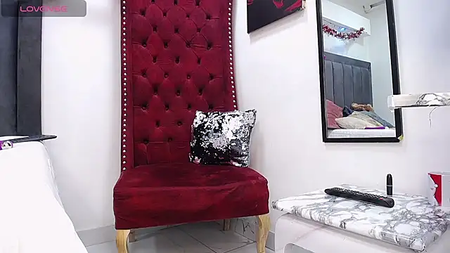 Snapshot of BiancaAntonelli chatting on 12-31-24, 02:14 BiancaAntonelli online show from 12-31-24, 02:14