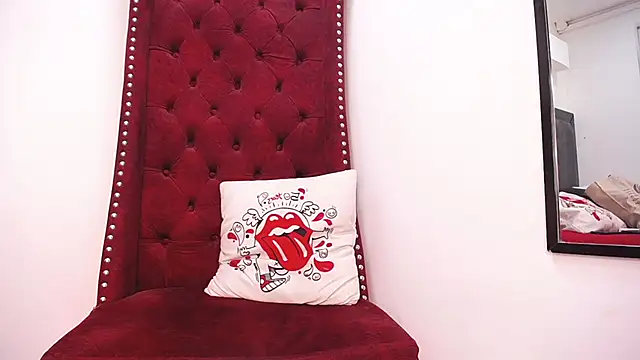 Snapshot of BiancaAntonelli chatting on 03-19-25, 02:24 BiancaAntonelli online show from 03-19-25, 02:24