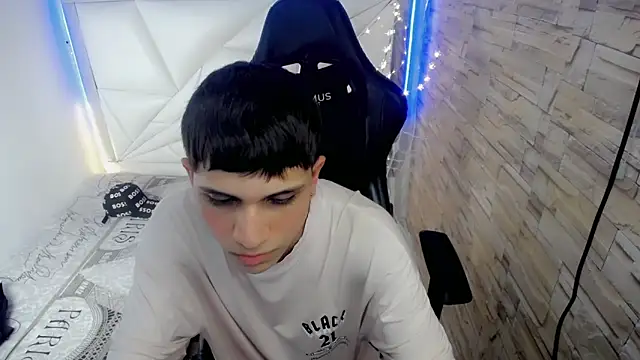 Brayan lopezz online show from 12-04-24, 05:55